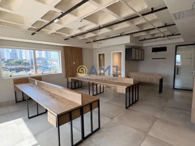 Sala para alugar, no bairro Setor Bueno em Goiânia