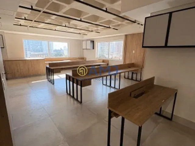 Sala para alugar, no bairro Setor Bueno em Goiânia