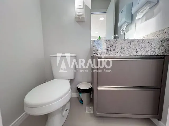 Sala à venda, no bairro Centro em Itajaí