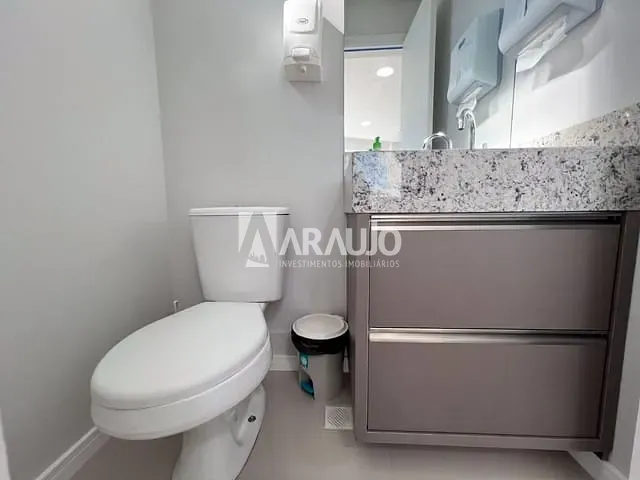 Sala à venda, no bairro Centro em Itajaí