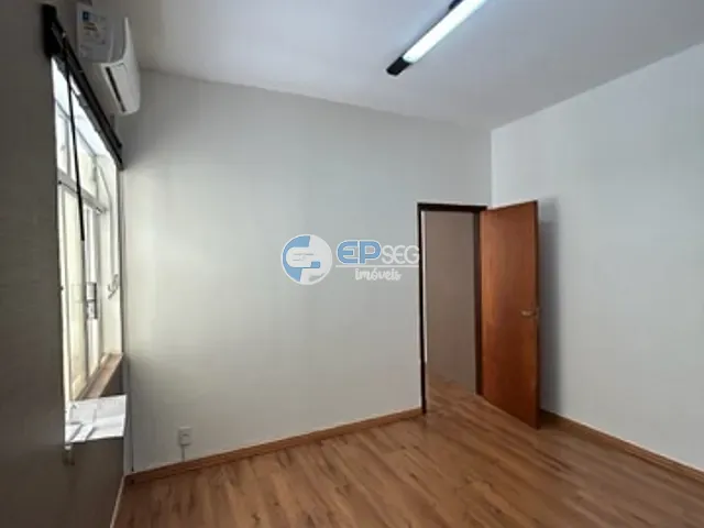 Sala com 39m², para alugar, no bairro Centro em Londrina