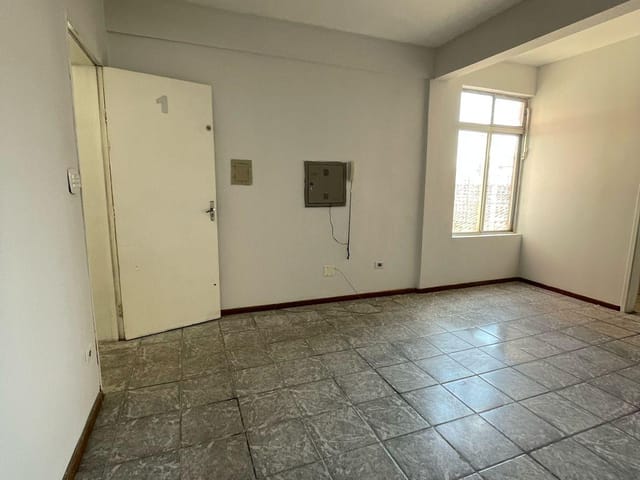 Sala para alugar, no bairro Centro em São José dos Pinhais