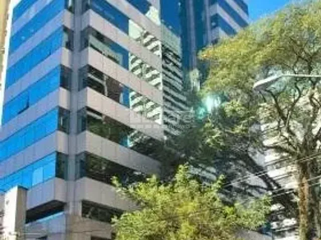 Sala à venda, no bairro Cerqueira César em São Paulo