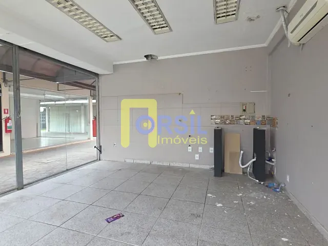 Sala com 20m², para alugar, no bairro Vila Mogilar em Mogi das Cruzes
