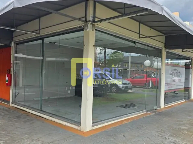 Sala com 20m², para alugar, no bairro Vila Mogilar em Mogi das Cruzes