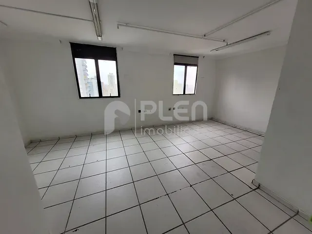 Sala com 33m², para alugar, no bairro Santana em São Paulo