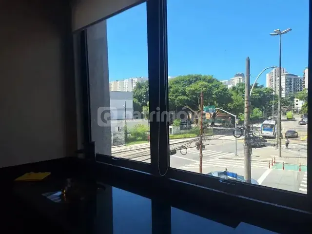 Sala com 70m², para alugar, no bairro Leblon em Rio de Janeiro
