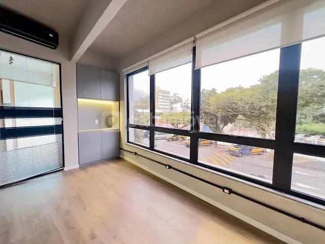 Sala com 70m², para alugar, no bairro Leblon em Rio de Janeiro