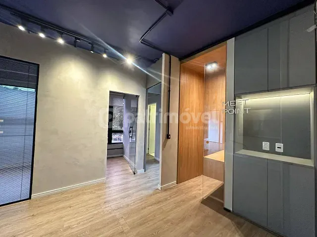 Sala com 70m², para alugar, no bairro Leblon em Rio de Janeiro