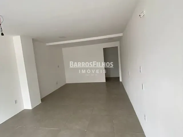 Sala com 40m², para alugar, no bairro São José em Aracaju