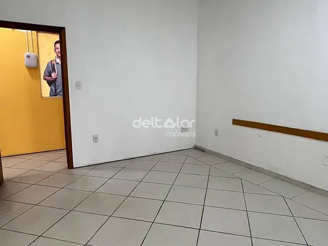 Sala com 29m², para alugar, no bairro Venda Nova em Belo Horizonte
