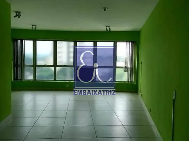 Sala com 46m², à venda ou para alugar, no bairro Centro em São José dos Campos