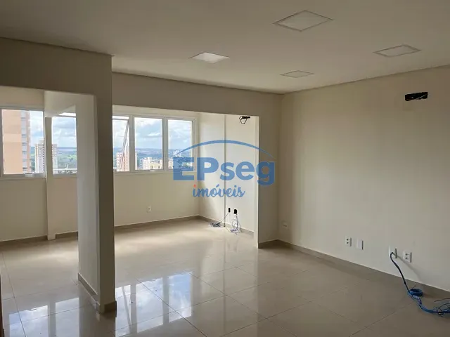 Sala com 105m², à venda, no bairro Centro em Ibiporã