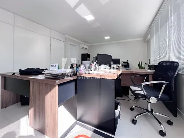 Sala à venda, no bairro Centro em Itajaí
