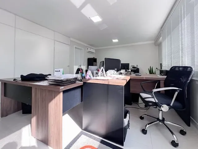 Sala à venda, no bairro Centro em Itajaí