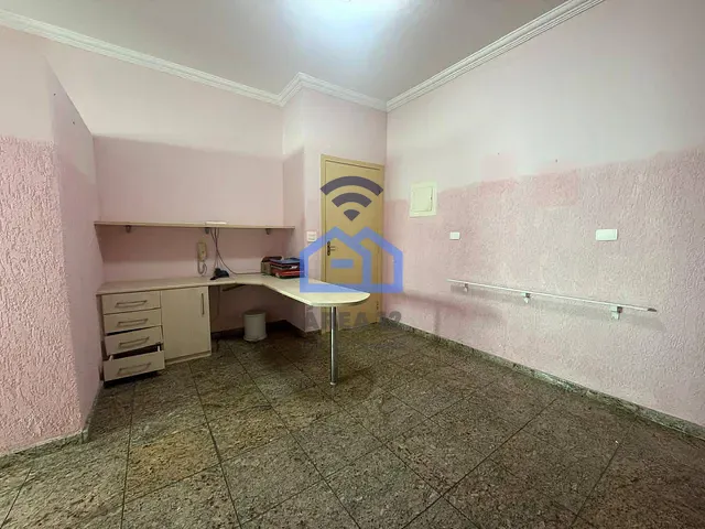 Sala com 100m², à venda, no bairro Centro em Caraguatatuba