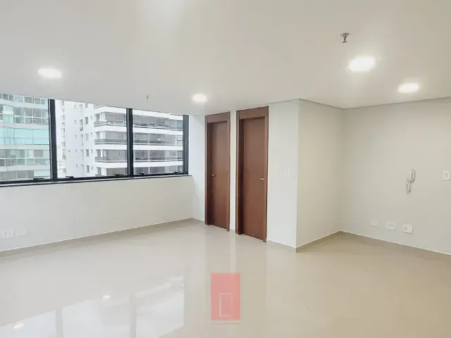Sala à venda ou para alugar, no bairro Santana em São Paulo