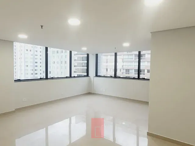 Sala à venda ou para alugar, no bairro Santana em São Paulo