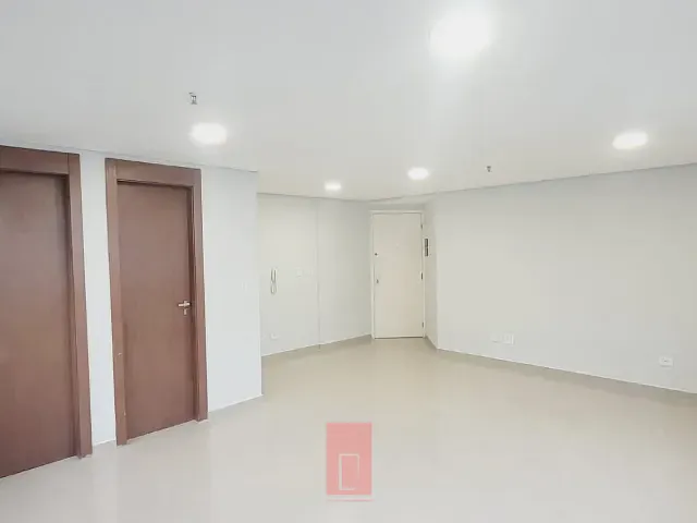 Sala à venda ou para alugar, no bairro Santana em São Paulo