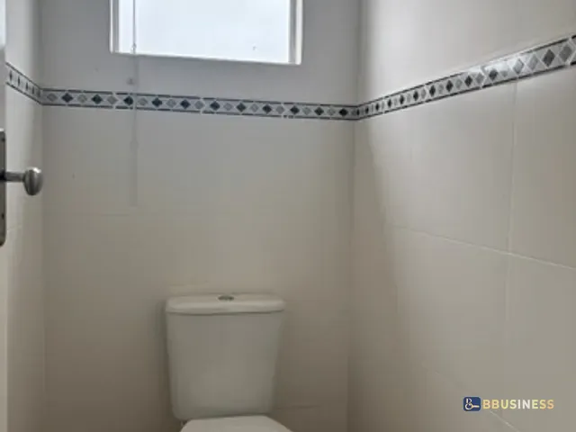 Sala para alugar, no bairro Centro em Bertioga
