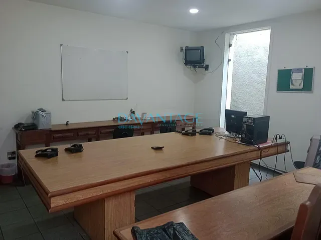 Prédio com 250m², para alugar, no bairro Alto da Lapa em São Paulo