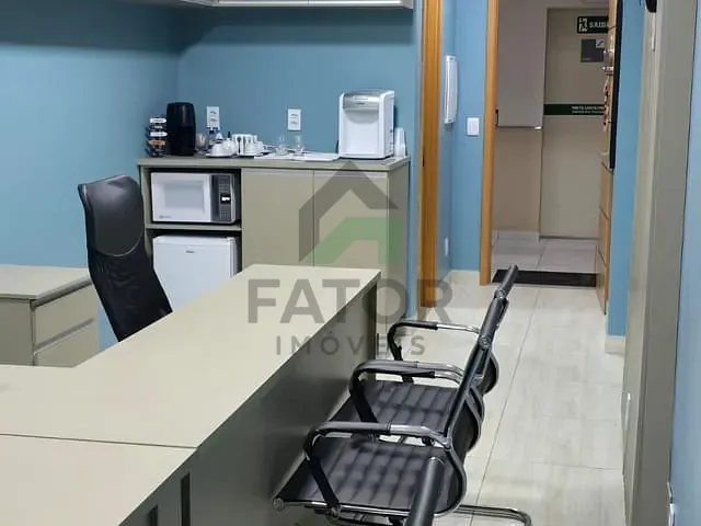 Sala com 25m², para alugar, no bairro Centro em Nova Iguaçu
