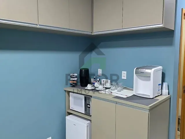 Sala com 25m², para alugar, no bairro Centro em Nova Iguaçu