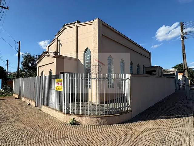 Sala com 300m², à venda, no bairro Conjunto Habitacional San Fernando em Rolândia
