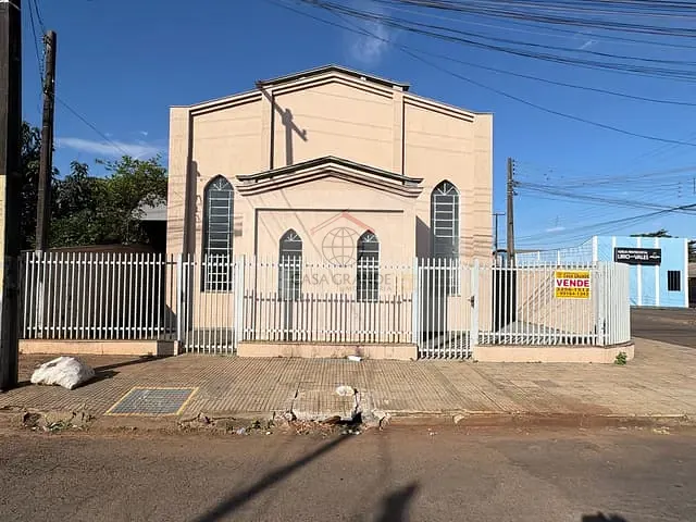Sala com 300m², à venda, no bairro Conjunto Habitacional San Fernando em Rolândia