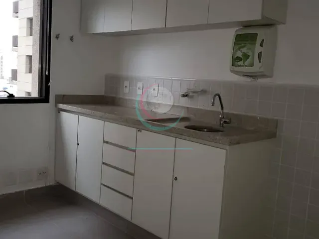 Sala para alugar, no bairro Itaim Bibi em São Paulo