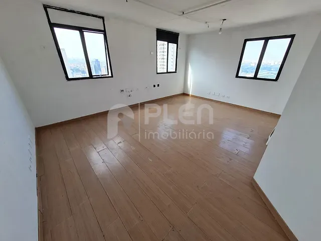 Sala com 33m², para alugar, no bairro Santana em São Paulo