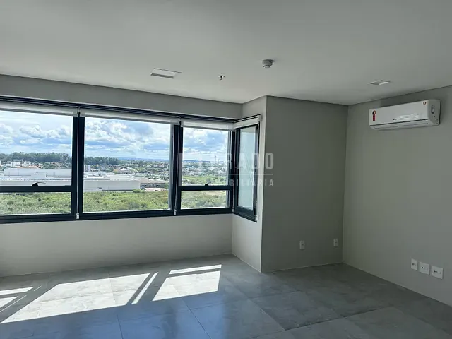 Sala à venda, no bairro São Gonçalo em Pelotas