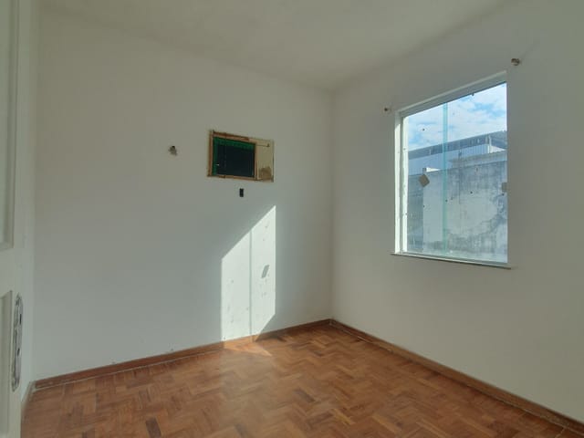 Sala com 30m², para alugar, no bairro Campo Grande em Rio de Janeiro