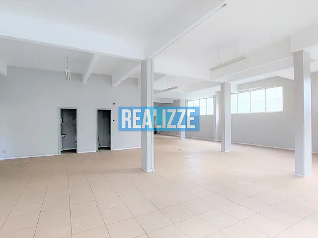 Sala para alugar, no bairro Centro em Marau