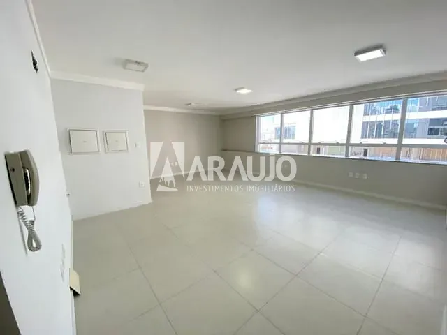 Sala à venda, no bairro Centro em Itajaí