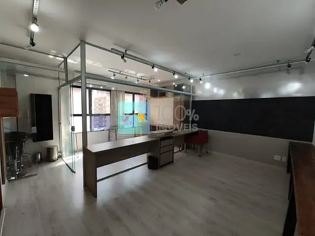 Sala com 45m², à venda ou para alugar, no bairro Centro em São José dos Campos