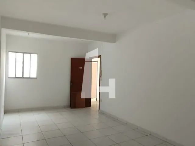 Sala com 32m², para alugar, no bairro Vila Barros em Guarulhos