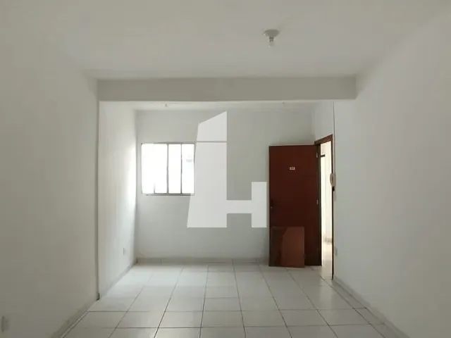 Sala com 32m², para alugar, no bairro Vila Barros em Guarulhos