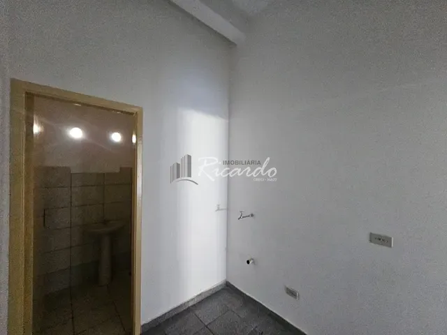 Sala para alugar, no bairro Centro em Arapongas