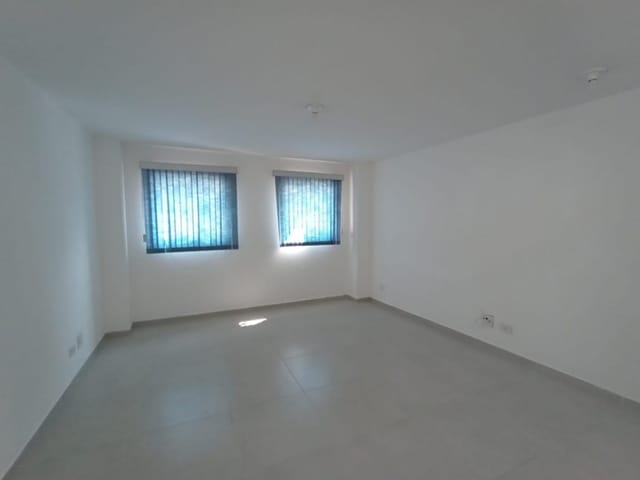 Sala à venda, no bairro Mossunguê em Curitiba