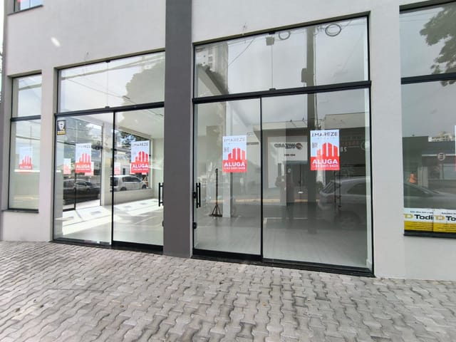Foto do Sala - IMPERDÍVEL! SALA COMERCIAL TÉRREA NOVA PARA LOCAÇÃO — ESQUINA DE GRANDE FLUXO NO CENTRO DE APUCARANA! | J. Mareze Imóveis Ltda