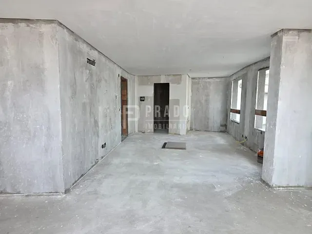 Sala à venda, no bairro São Gonçalo em Pelotas