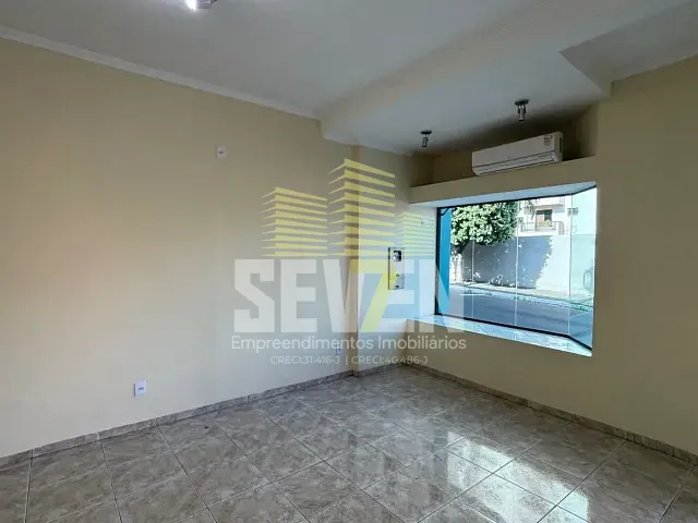 Sala com 32m², para alugar, no bairro Jardim Panorama em Bauru