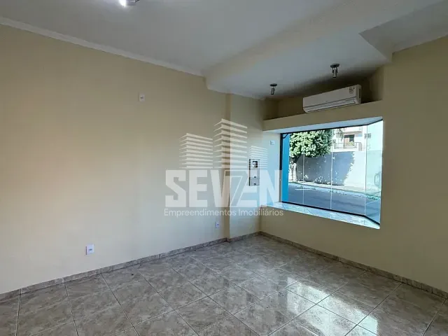 Sala com 32m², para alugar, no bairro Jardim Panorama em Bauru