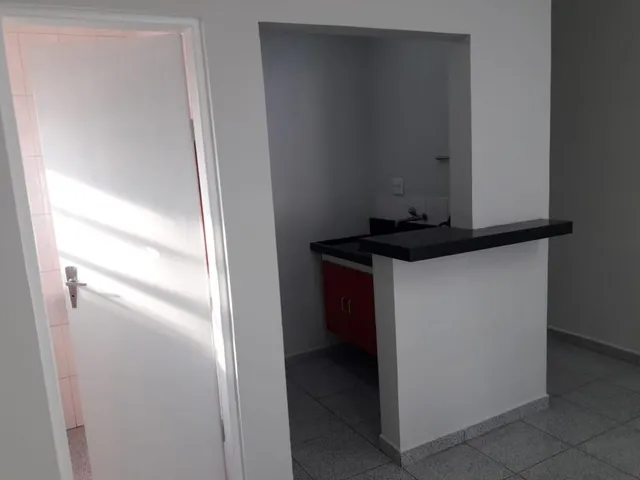 Sala para alugar, no bairro Cambuci em São Paulo