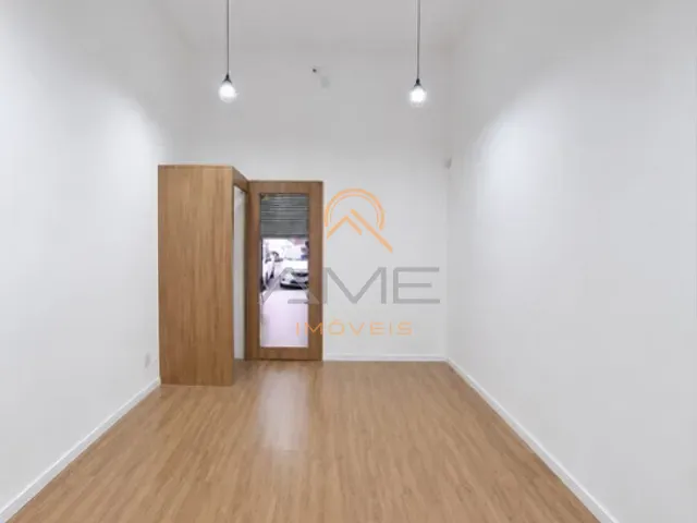 Sala à venda, no bairro Centro em Pelotas