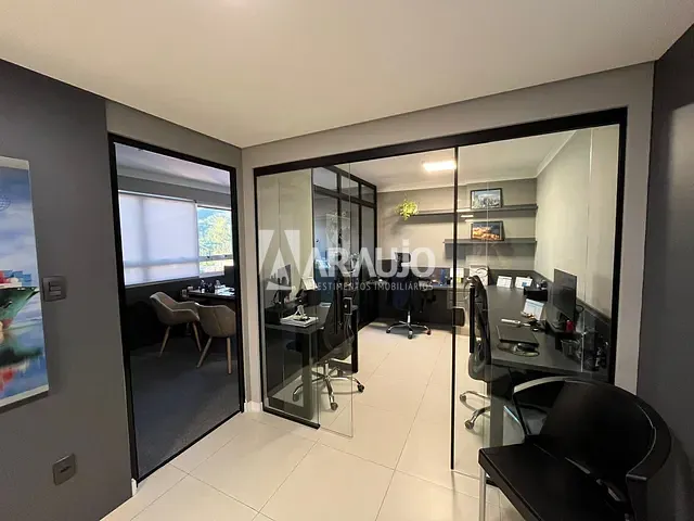 Sala com 59m², à venda, no bairro Centro em Itajaí