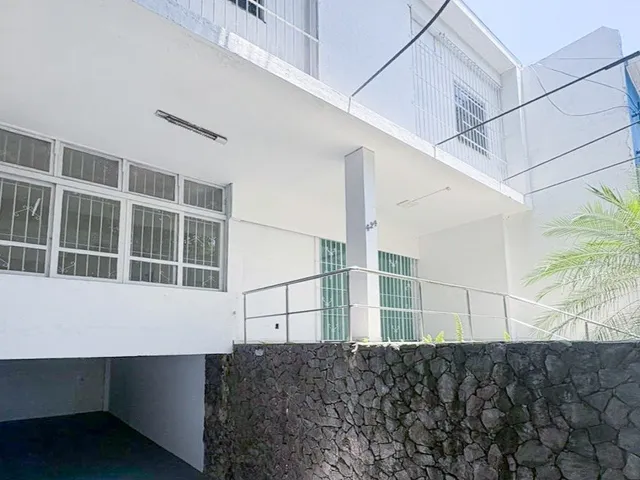 Sala 4 quartos e 2 banheiros, para alugar, no bairro Campina em Belém