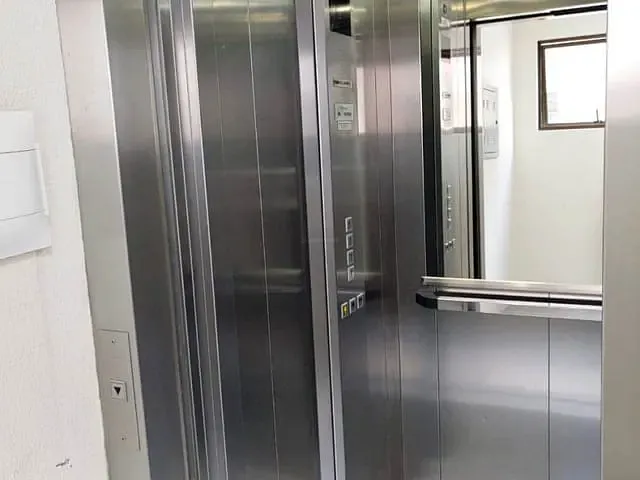 Sala à venda, no bairro Interlagos em Caxias do Sul