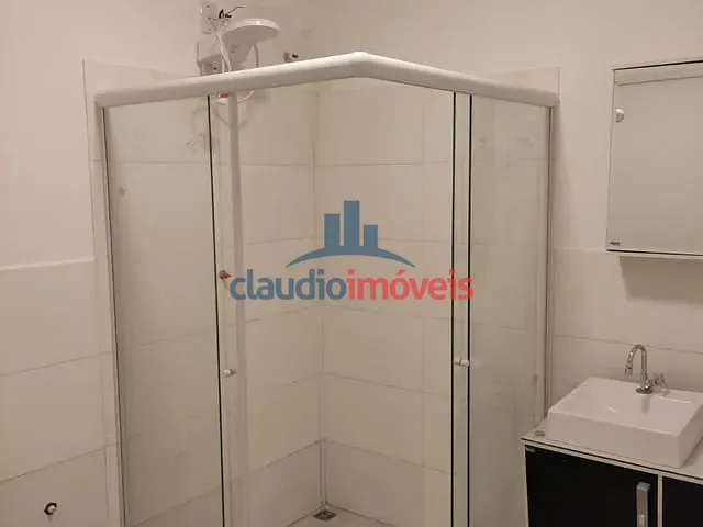 Sala 1 quarto e 1 banheiro, para alugar, no bairro Centro em Barra Mansa
